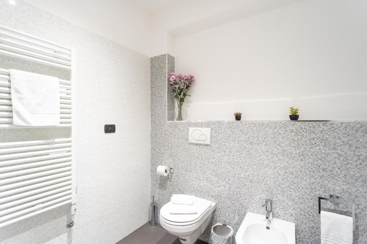 White Flat In Como City Center By Rent All Como Exterior photo