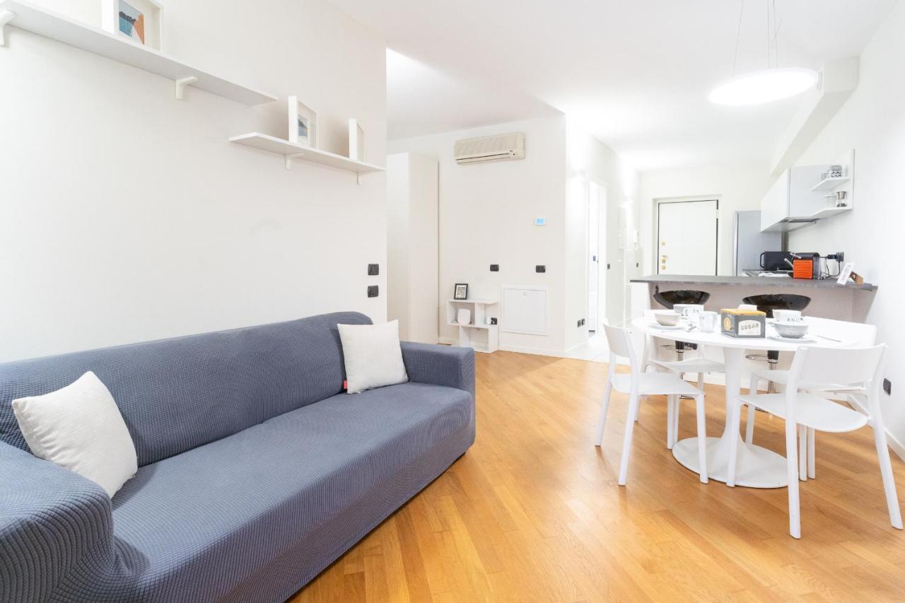 White Flat In Como City Center By Rent All Como Exterior photo
