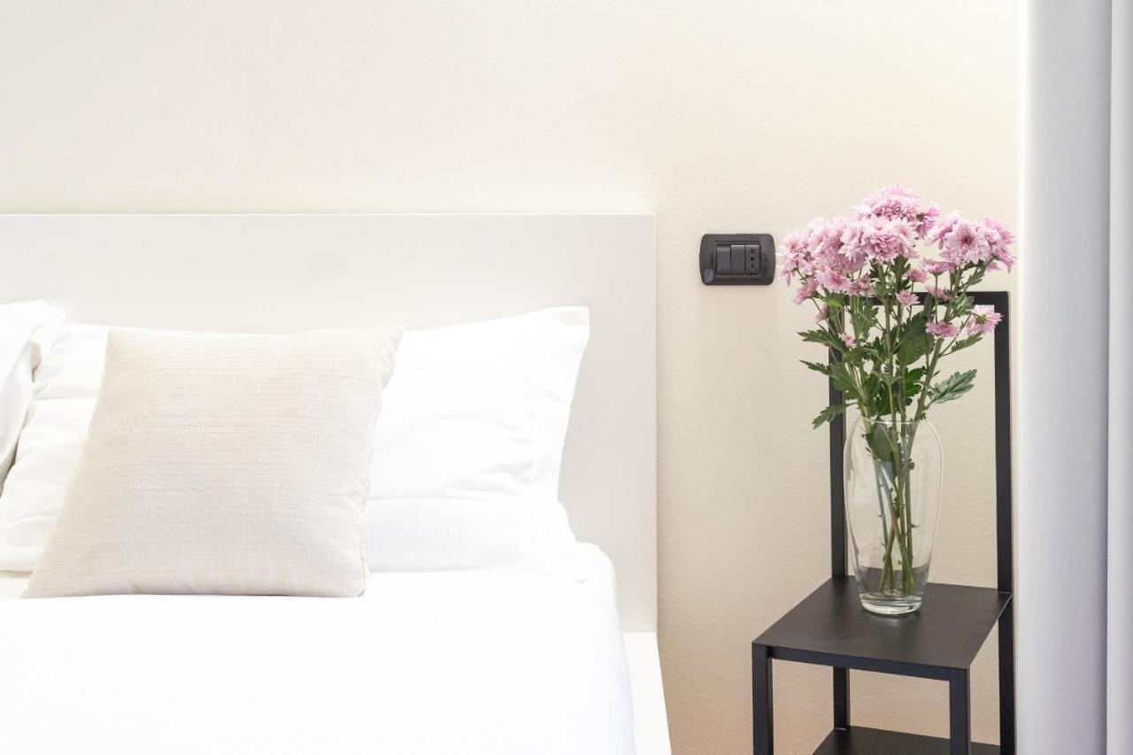 White Flat In Como City Center By Rent All Como Exterior photo