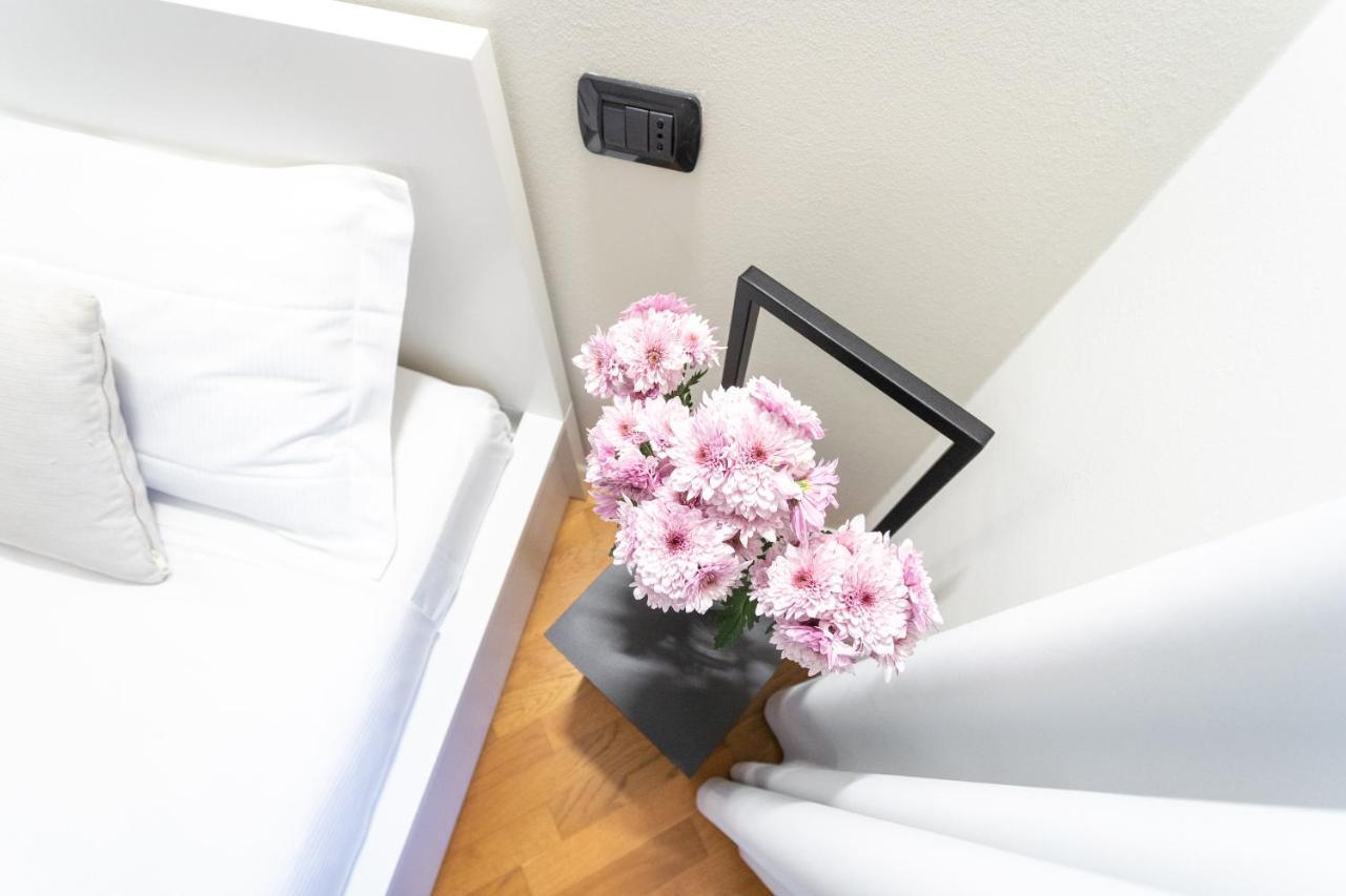 White Flat In Como City Center By Rent All Como Exterior photo